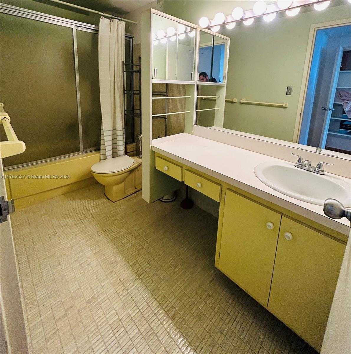 Small Image of 3301 NORTH EAST 5TH AVE #110, Miami Number 21