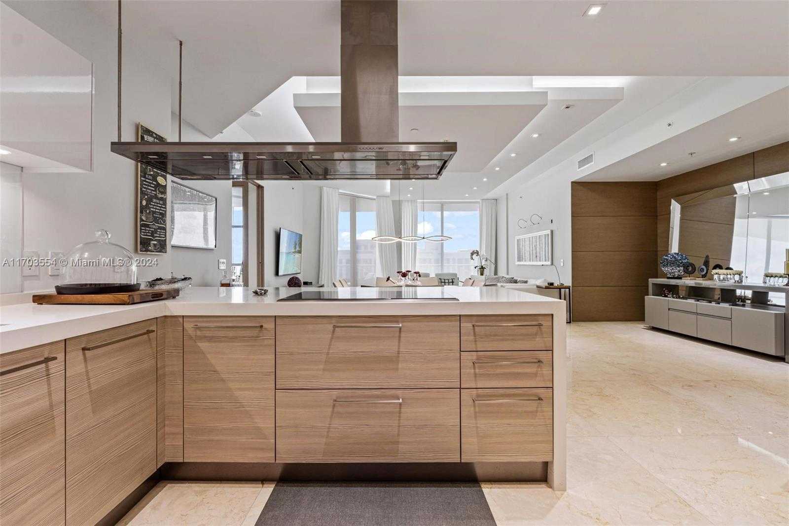 Small Image of 17301 BISCAYNE BLVD #PH-5, North Miami Beach Number 15