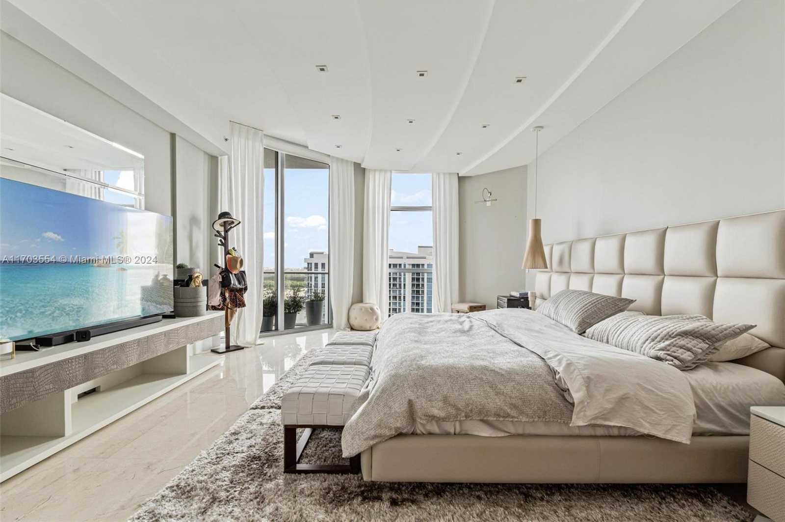 Small Image of 17301 BISCAYNE BLVD #PH-5, North Miami Beach Number 16