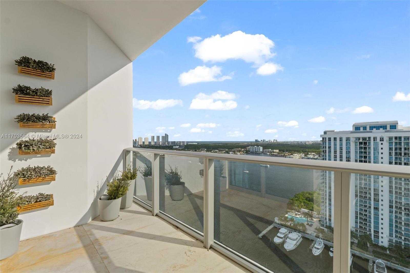 Small Image of 17301 BISCAYNE BLVD #PH-5, North Miami Beach Number 28