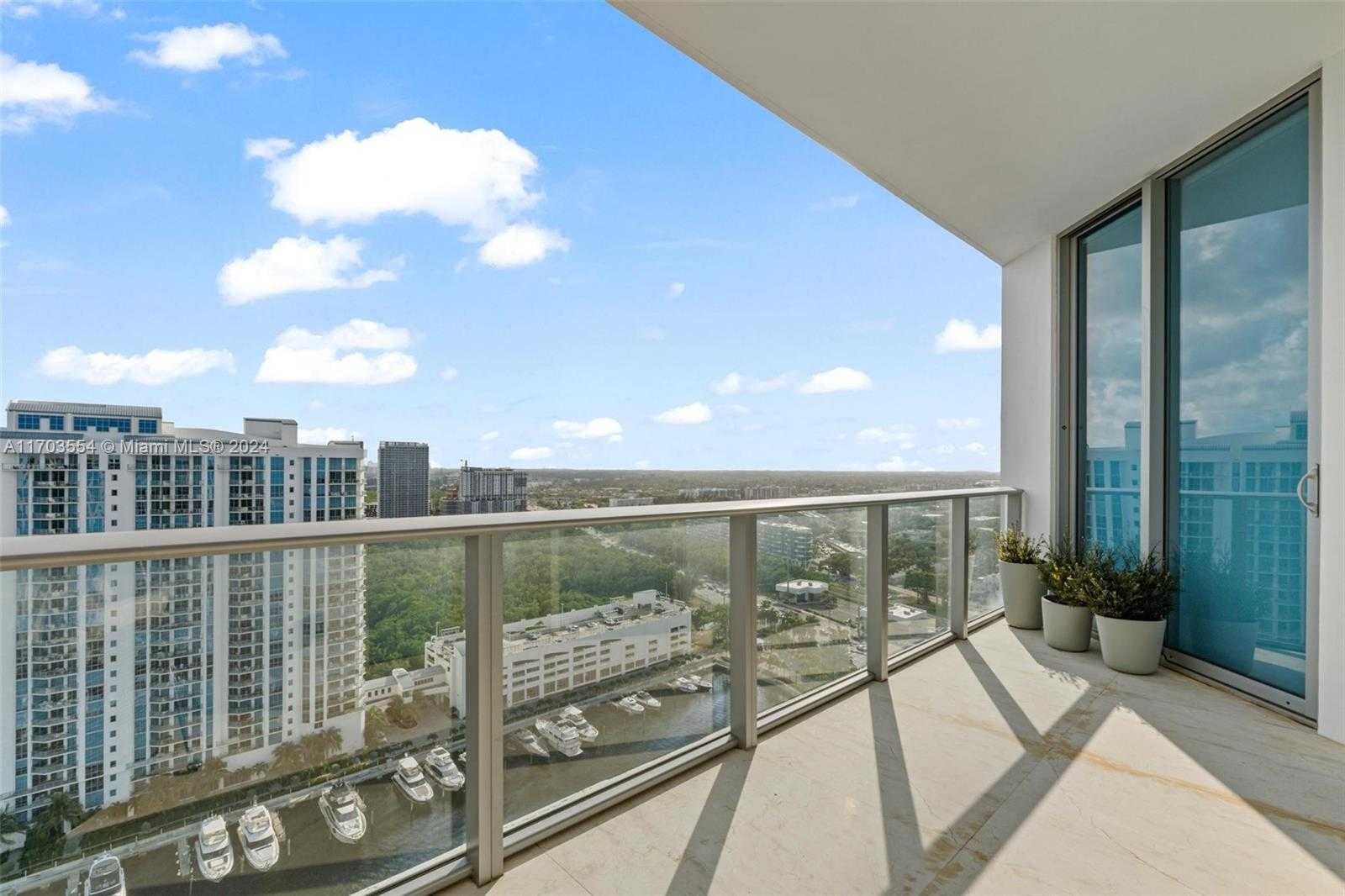 Small Image of 17301 BISCAYNE BLVD #PH-5, North Miami Beach Number 29