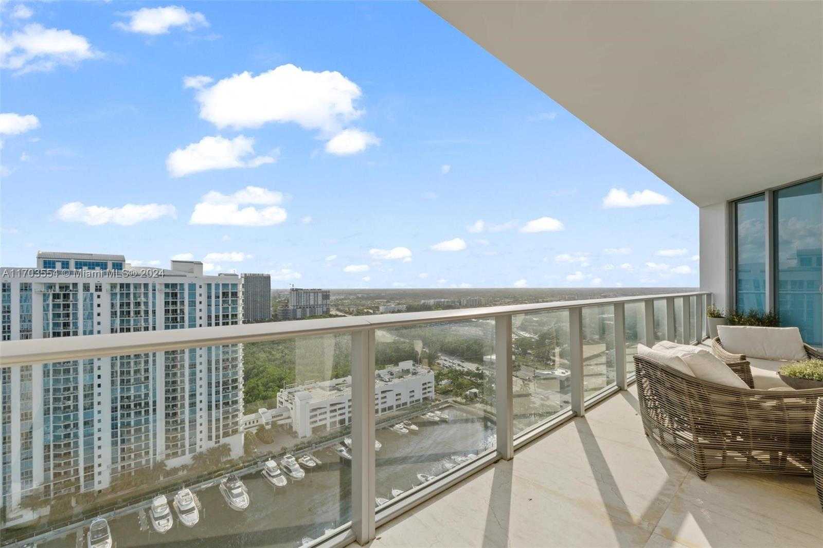Small Image of 17301 BISCAYNE BLVD #PH-5, North Miami Beach Number 30