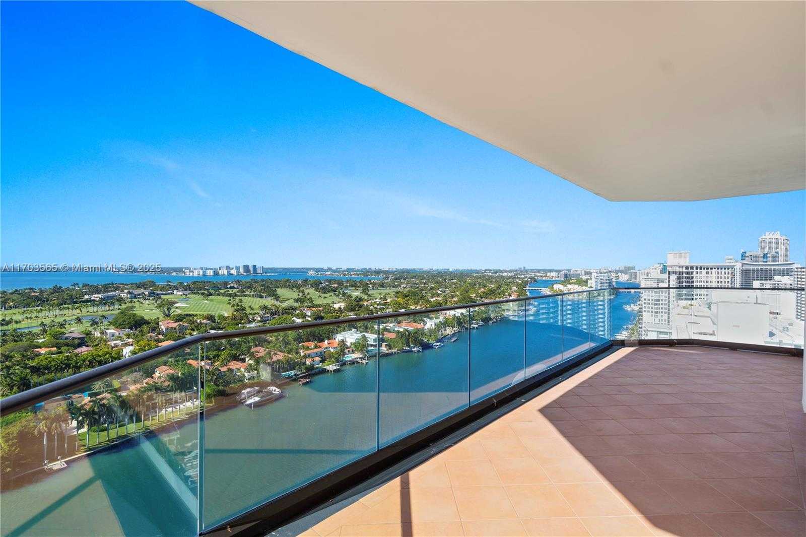 Small Image of 5500 COLLINS AVE #2302, Miami Beach Number 14