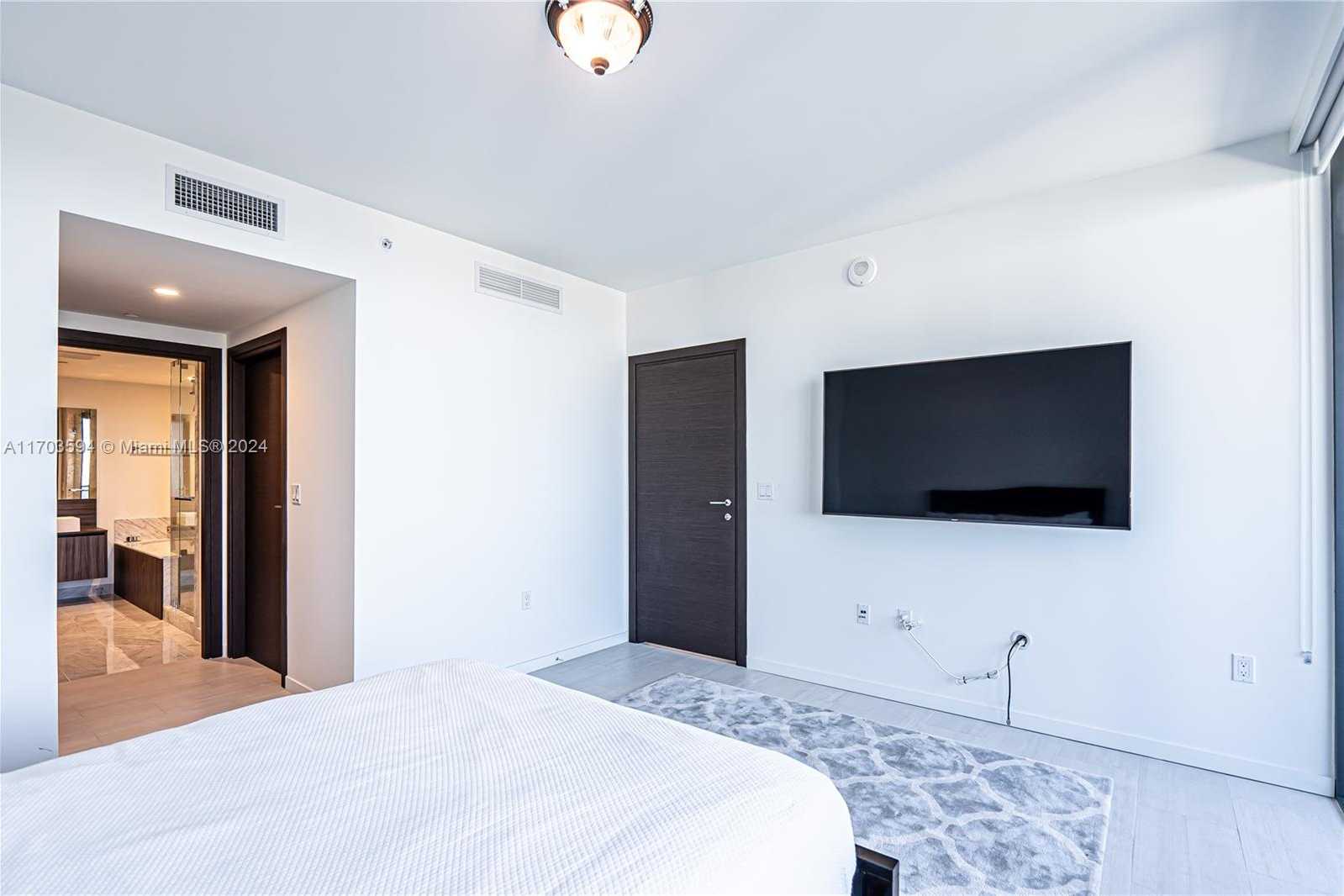 Small Image of 1000 BRICKELL PLZ #3806, Miami Number 14