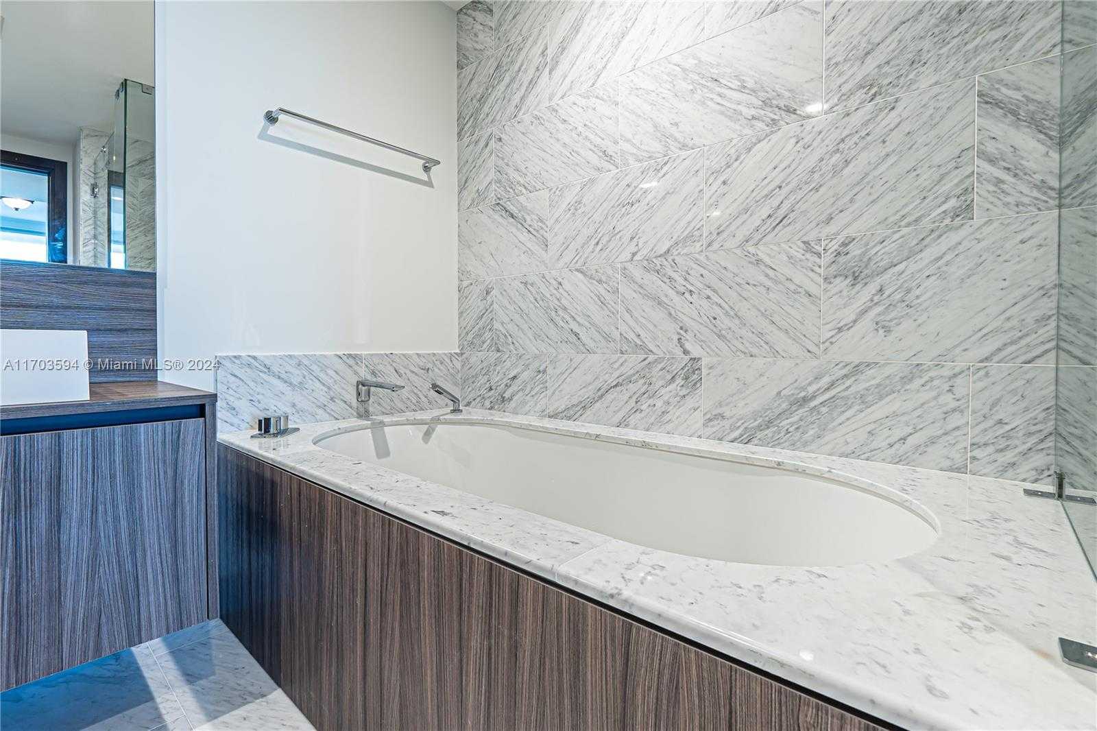 Small Image of 1000 BRICKELL PLZ #3806, Miami Number 22