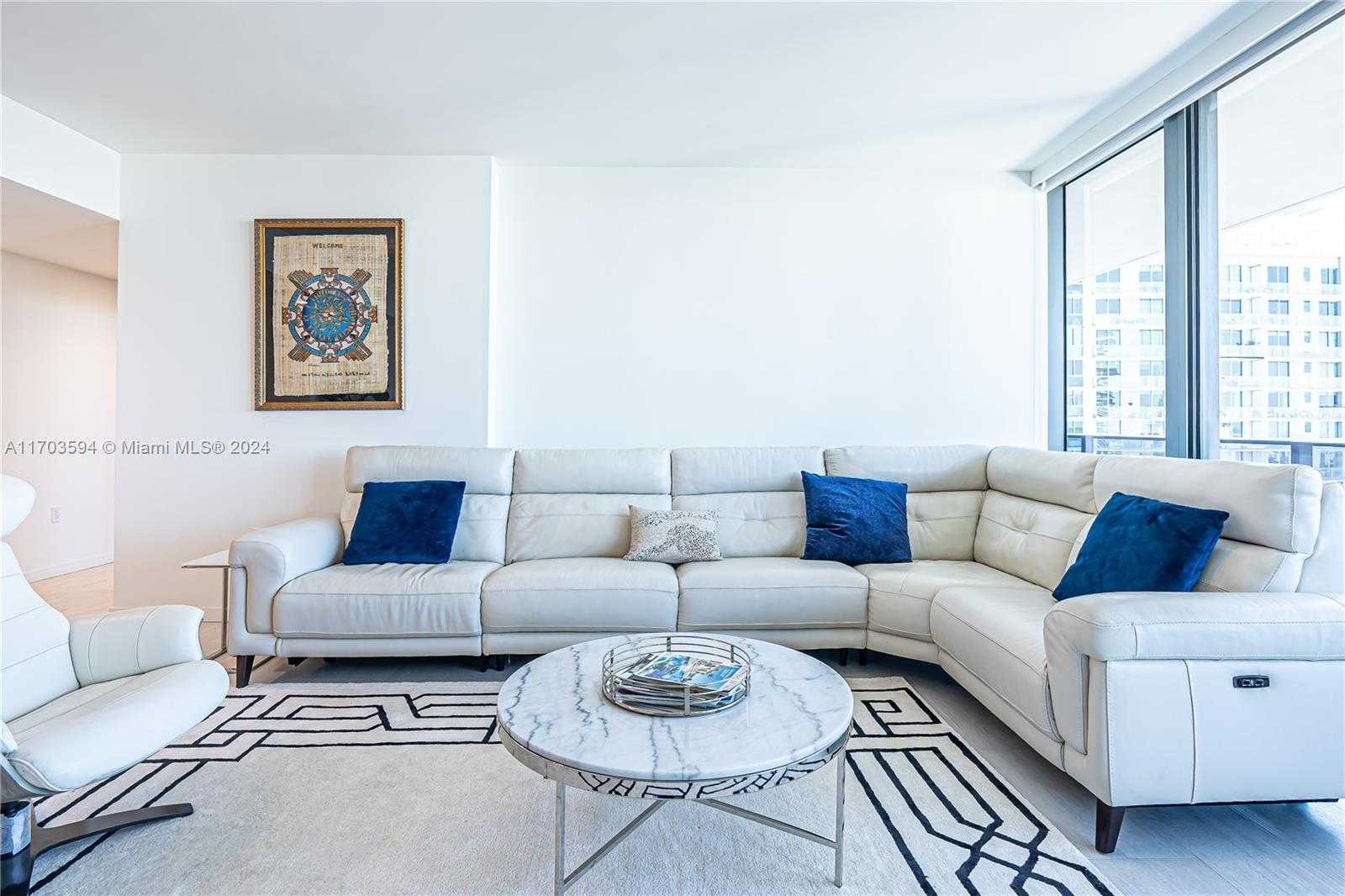 Small Image of 1000 BRICKELL PLZ #3806, Miami Number 5