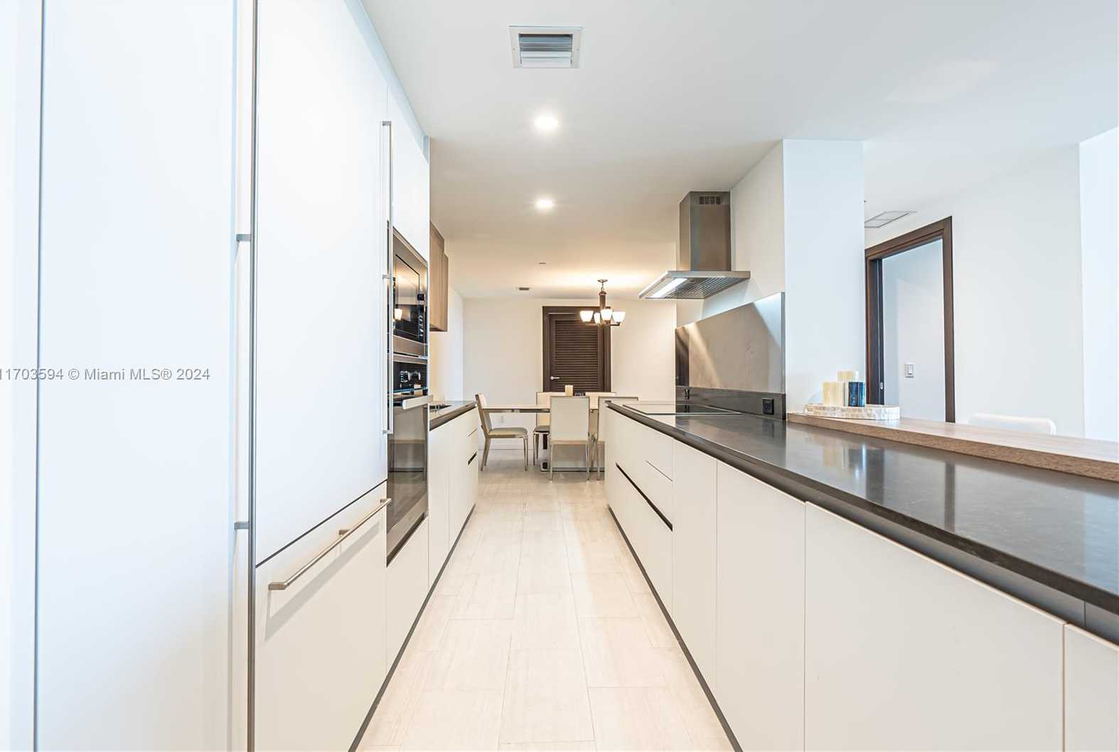 Small Image of 1000 BRICKELL PLZ #3806, Miami Number 8