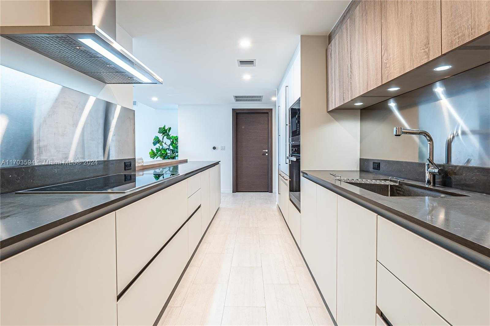 Small Image of 1000 BRICKELL PLZ #3806, Miami Number 9