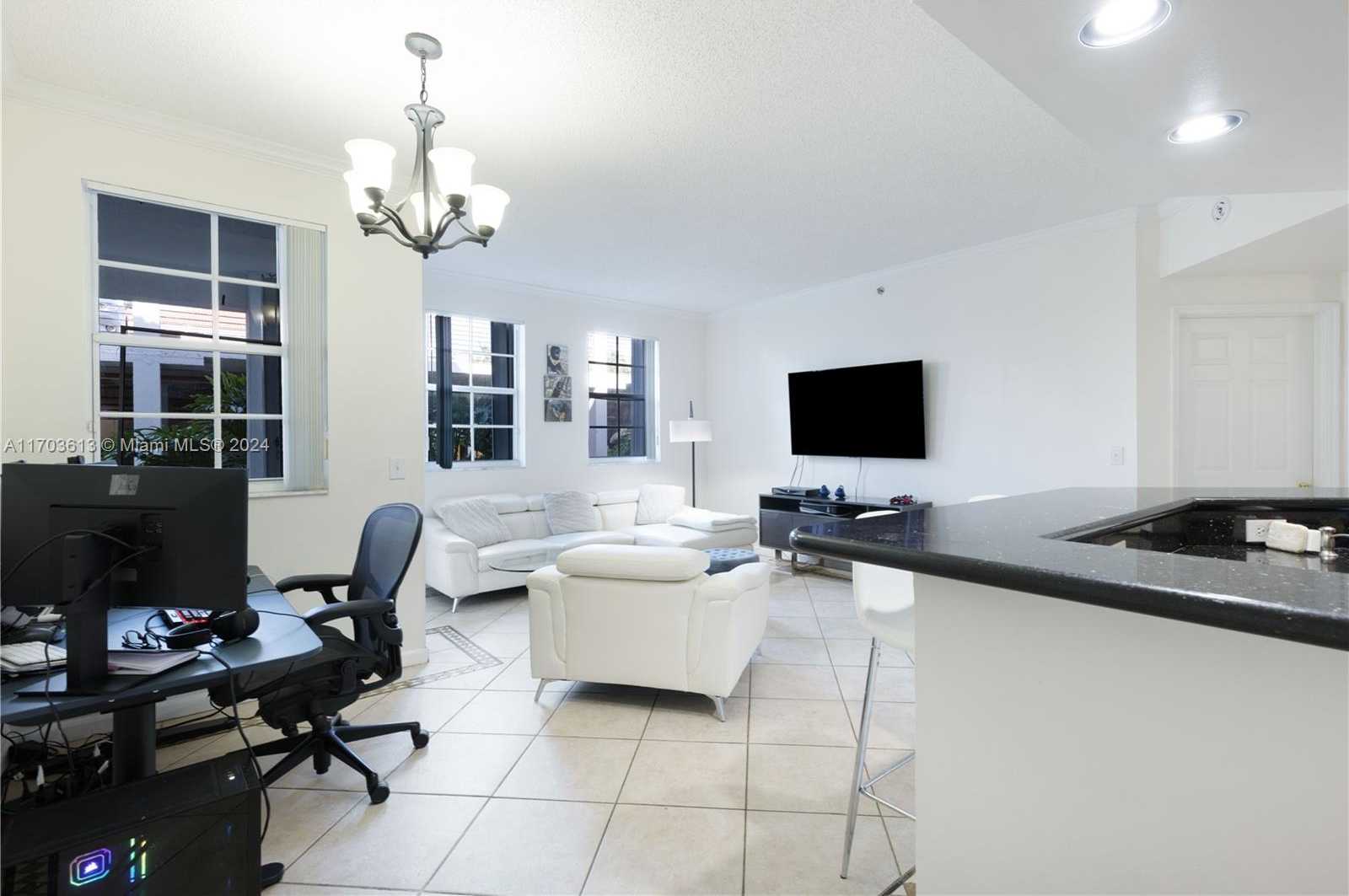 Small Image of 3105 NE 184th St, Aventura, FL 33160, USA Number 10