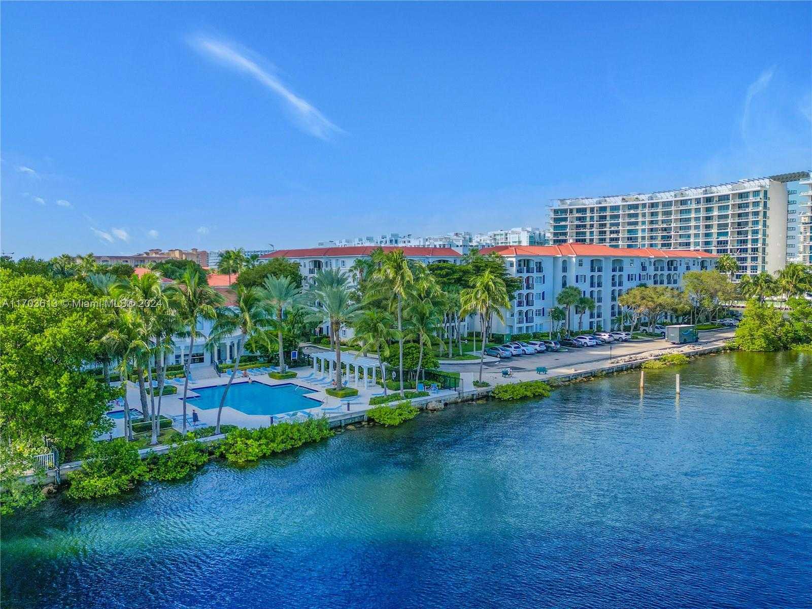 Small Image of 3105 NE 184th St, Aventura, FL 33160, USA Number 2