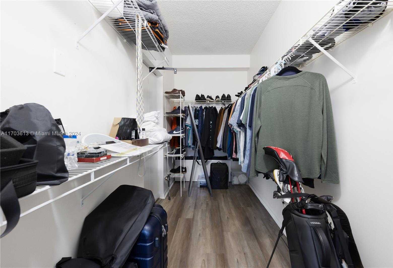 Small Image of 3105 NE 184th St, Aventura, FL 33160, USA Number 21