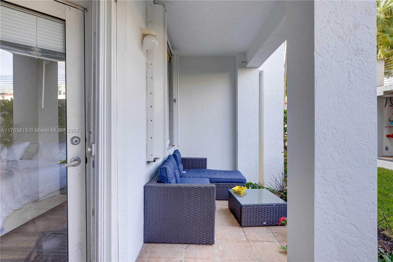 Small Image of 3105 NE 184th St, Aventura, FL 33160, USA Number 27