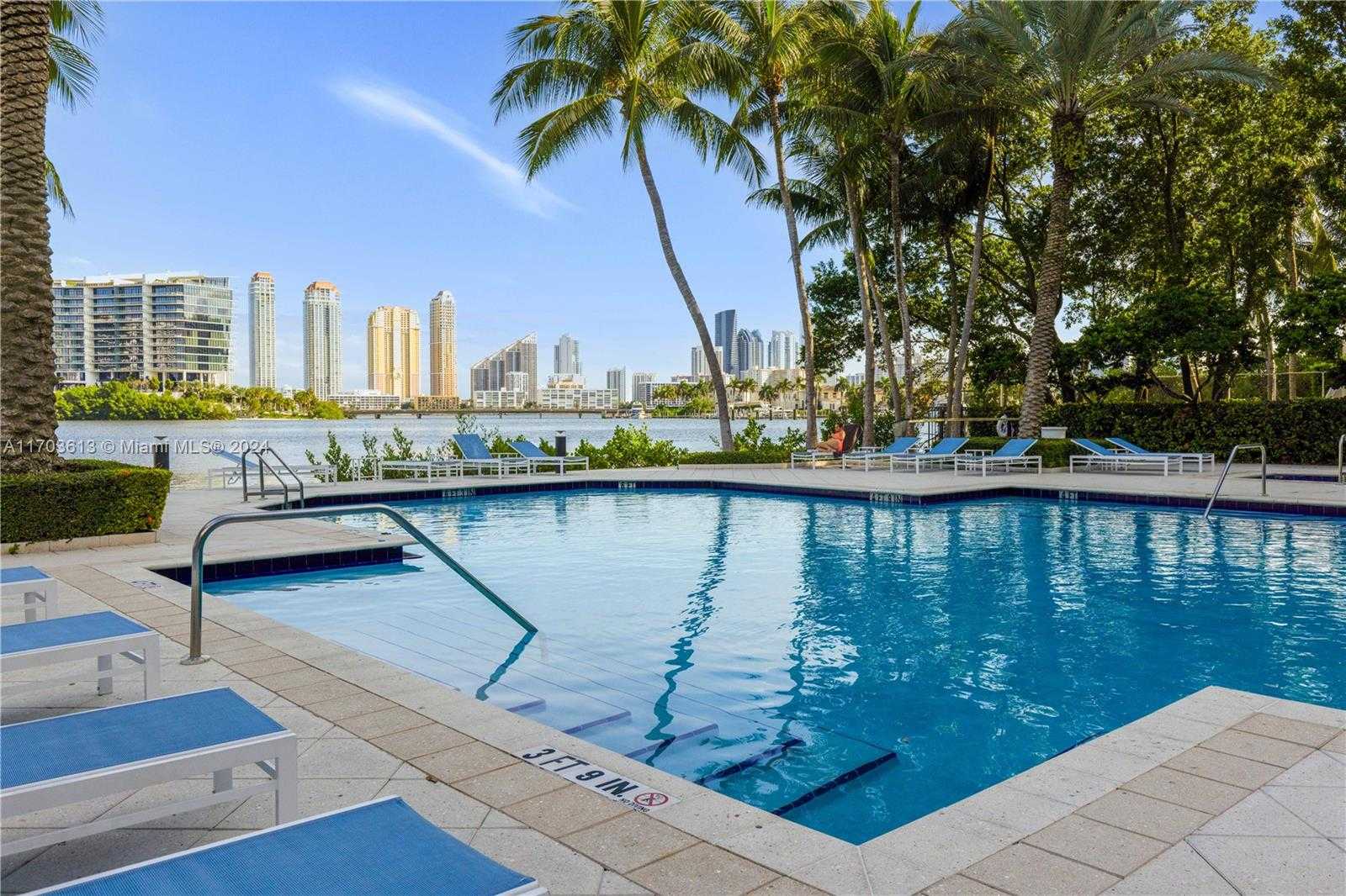 Small Image of 3105 NE 184th St, Aventura, FL 33160, USA Number 36