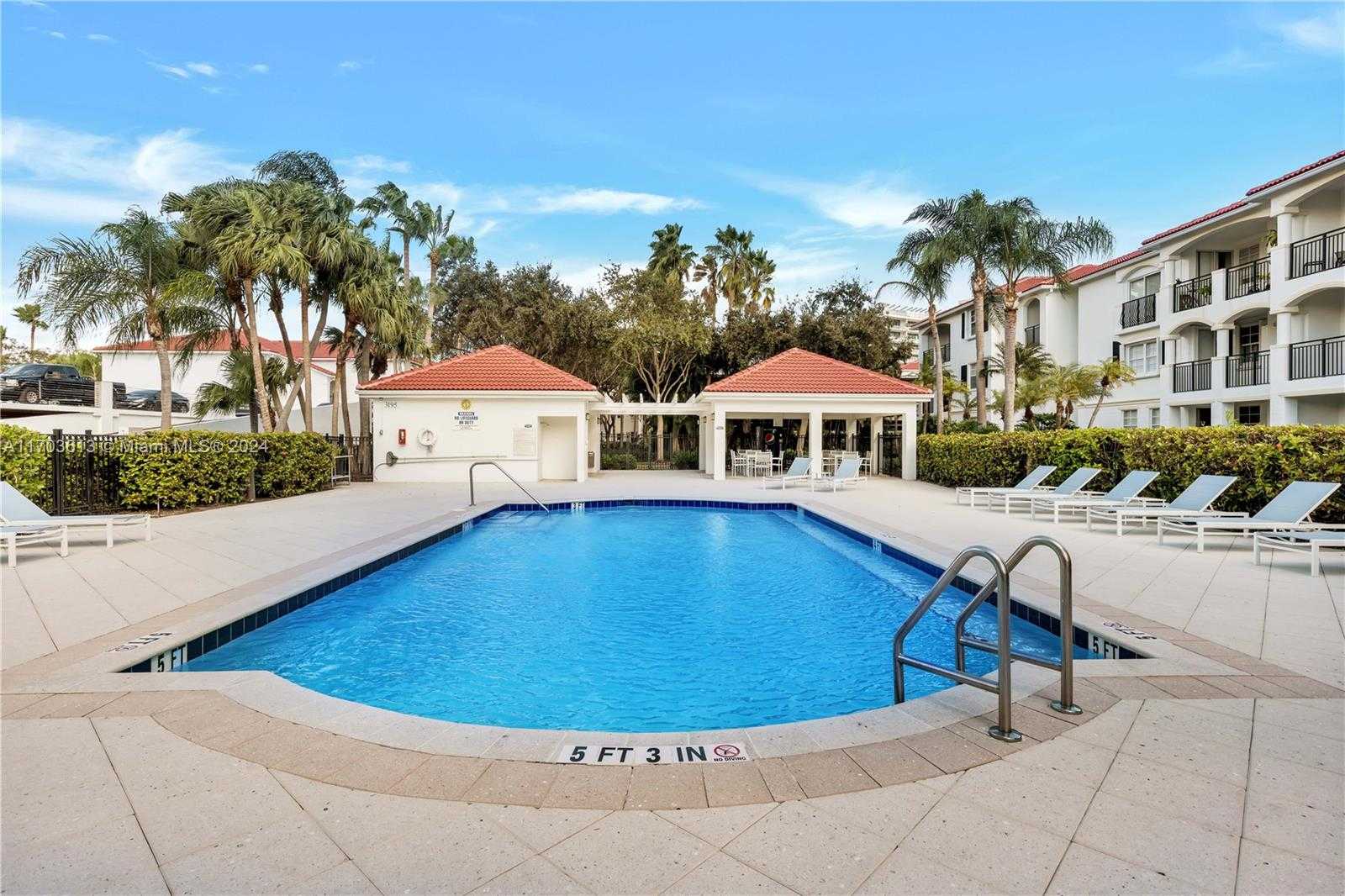 Small Image of 3105 NE 184th St, Aventura, FL 33160, USA Number 41
