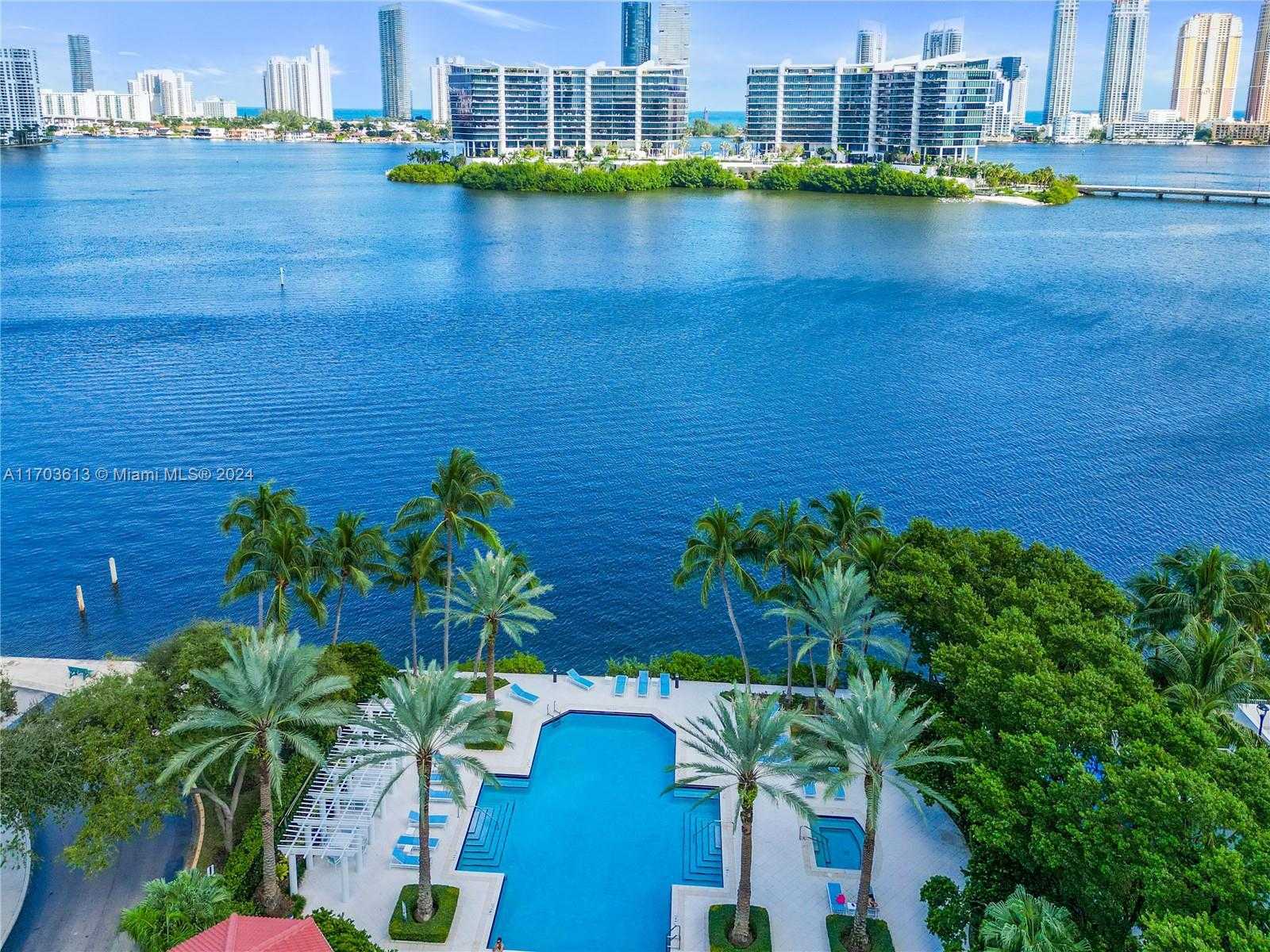 Small Image of 3105 NE 184th St, Aventura, FL 33160, USA Number 45