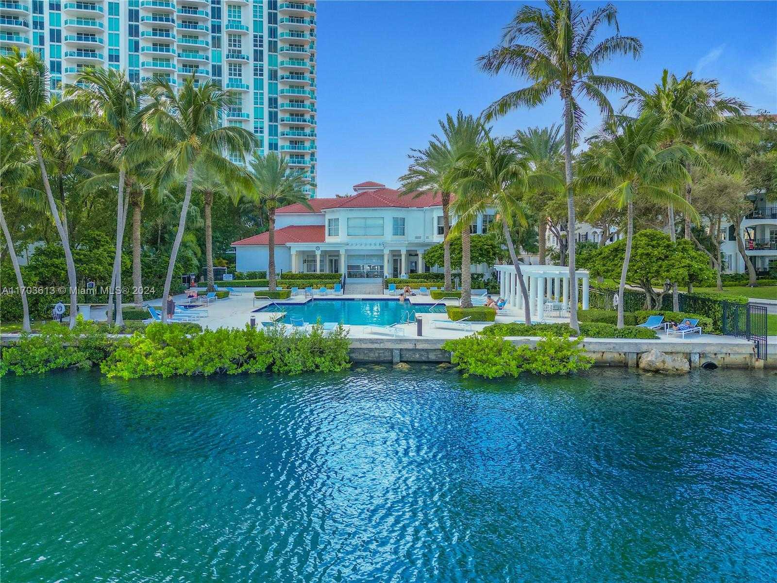Small Image of 3105 NE 184th St, Aventura, FL 33160, USA Number 47