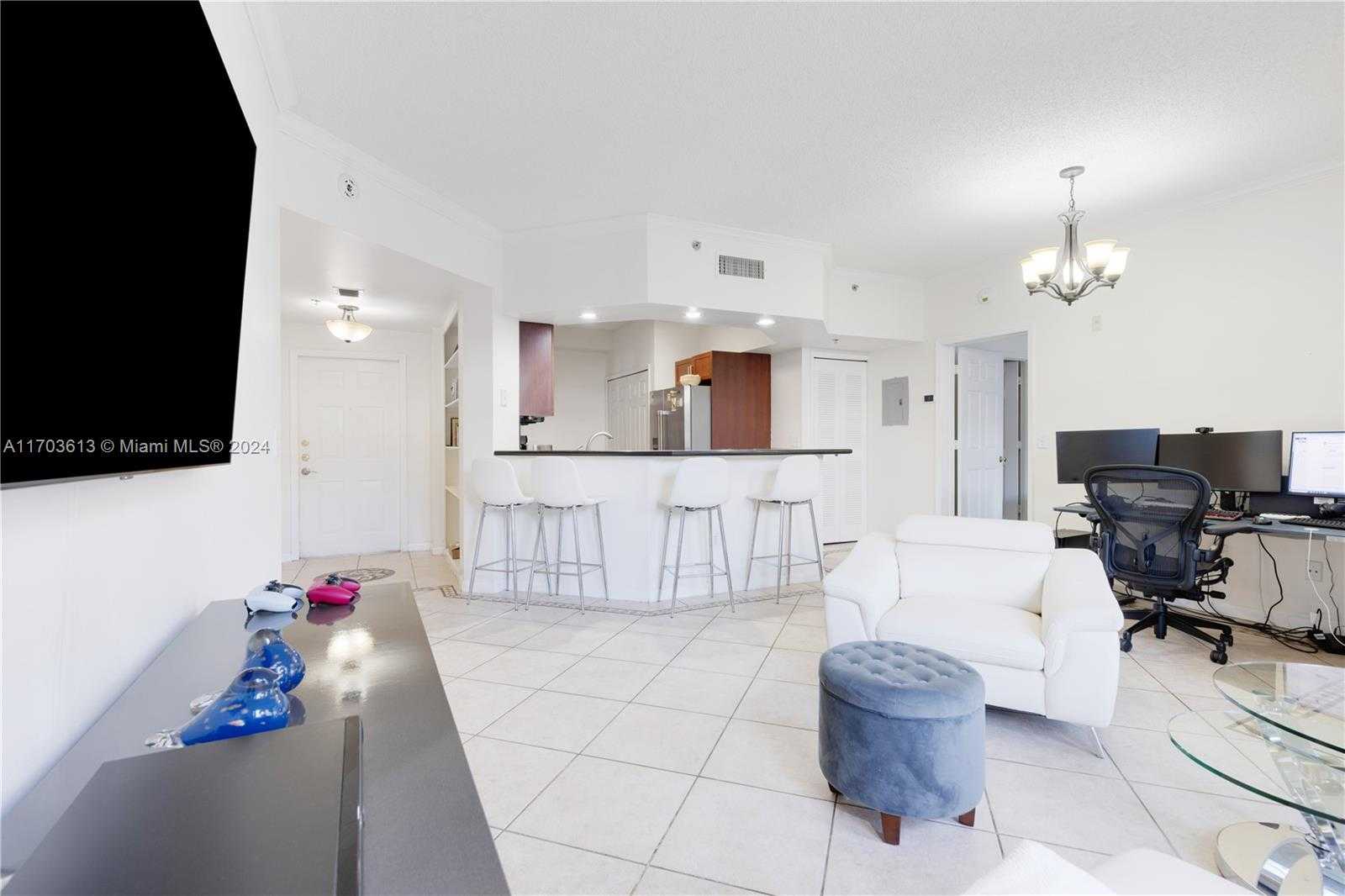 Small Image of 3105 NE 184th St, Aventura, FL 33160, USA Number 6