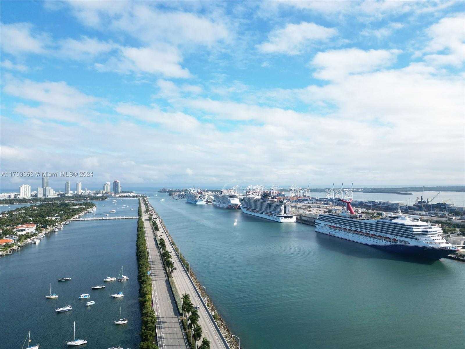 Small Image of 400 SOUTH POINTE DR #1610, Miami Beach Number 10