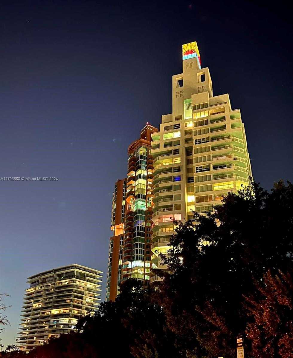 Small Image of 400 SOUTH POINTE DR #1610, Miami Beach Number 17