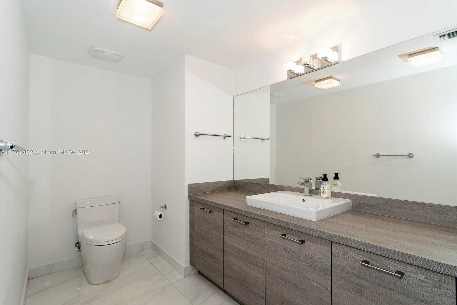 Small Image of 400 SUNNY ISLES BLVD #919, Sunny Isles Beach Number 15