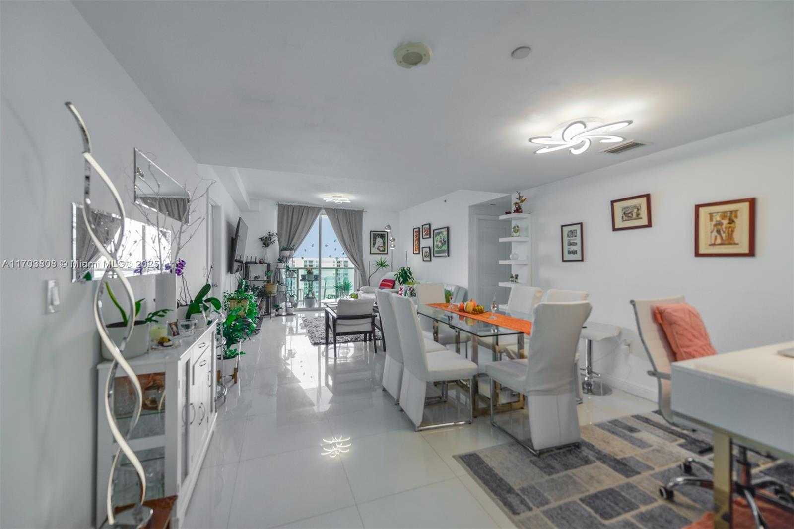 Small Image of 1250 SOUTH MIAMI AVE #2003, Miami Number 13