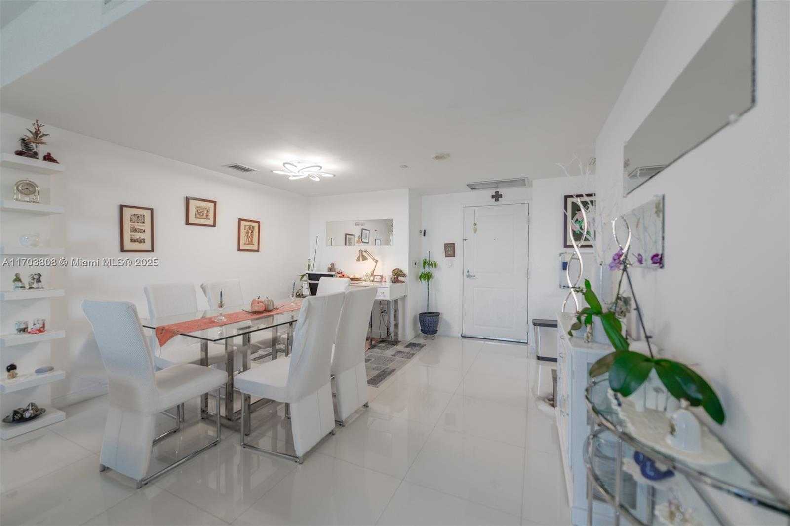 Small Image of 1250 SOUTH MIAMI AVE #2003, Miami Number 17