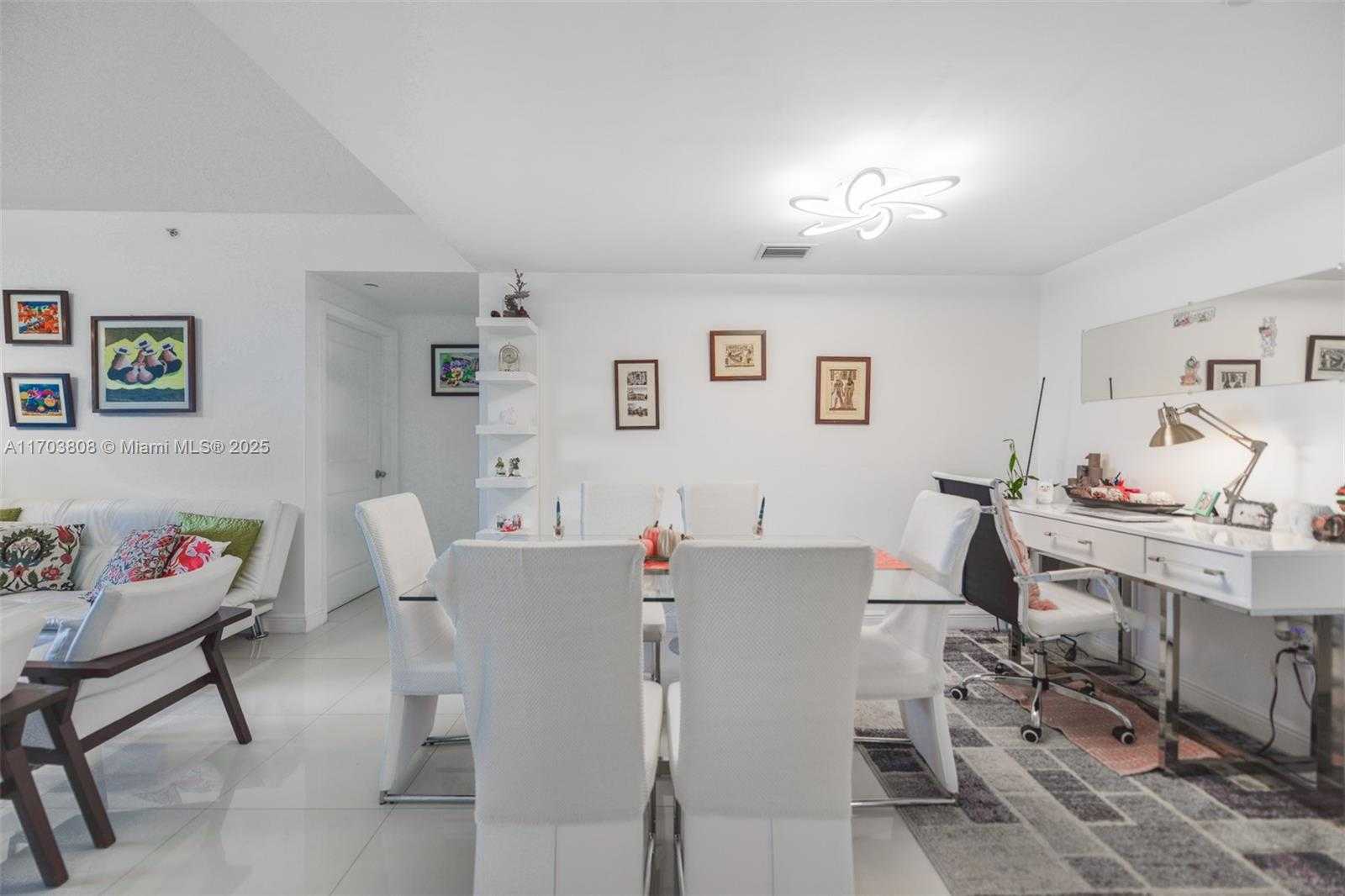 Small Image of 1250 SOUTH MIAMI AVE #2003, Miami Number 19