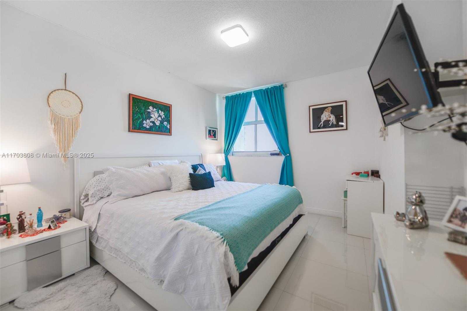 Small Image of 1250 SOUTH MIAMI AVE #2003, Miami Number 21