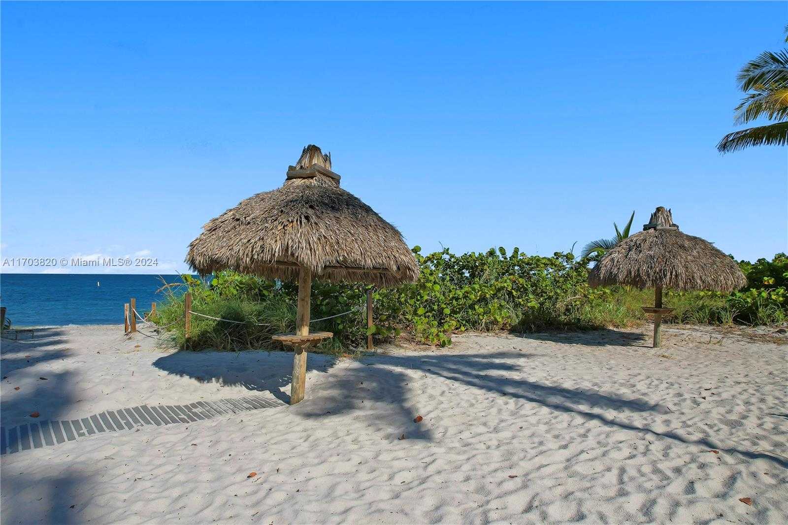 Small Image of 1121 CRANDON BLVD #E803, Key Biscayne Number 4