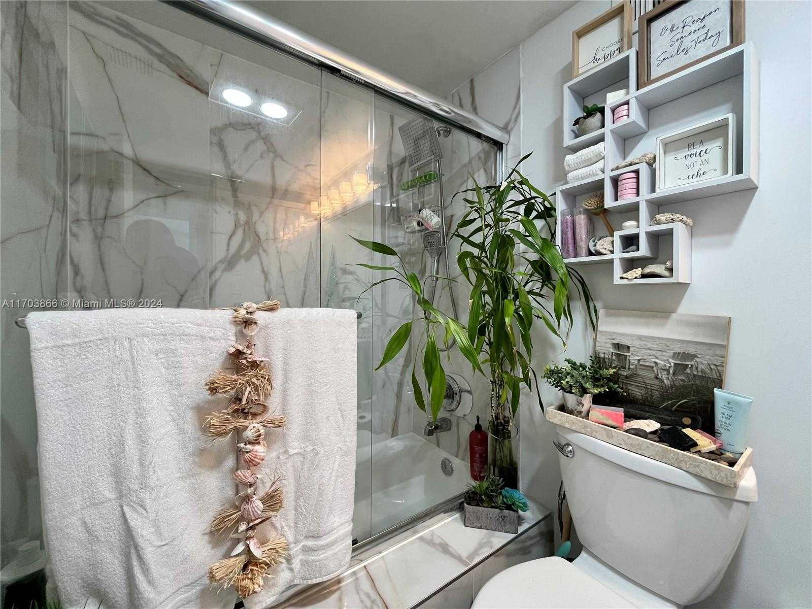 Small Image of 9195 COLLINS AVE #1013, Surfside Number 15
