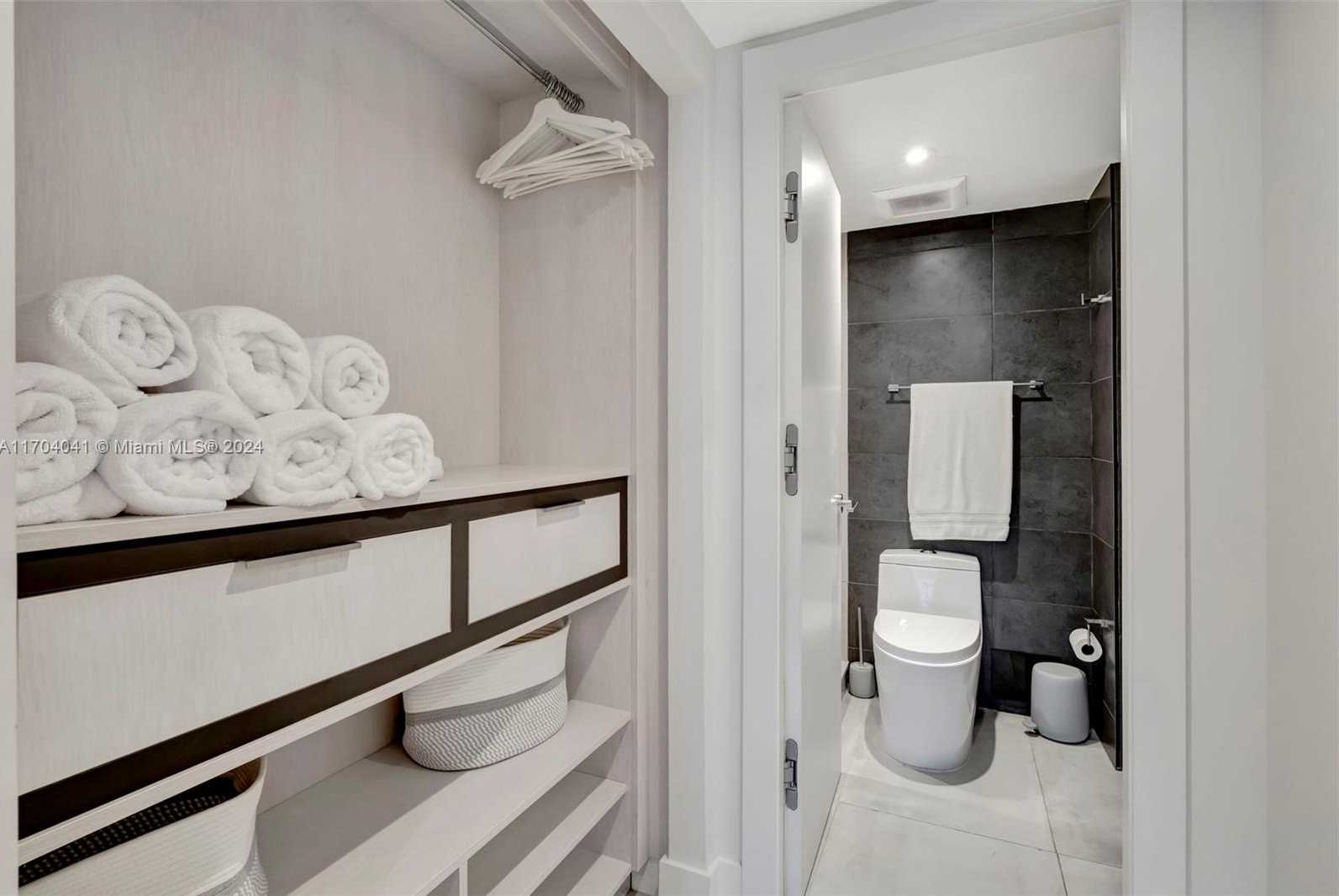 Small Image of 2301 COLLINS AVE #634/635, Miami Beach Number 10