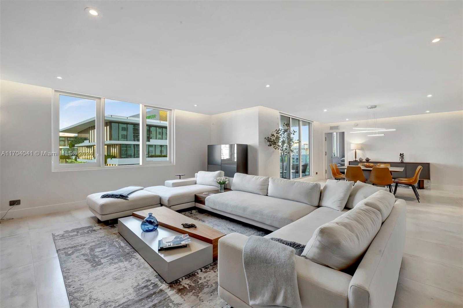 Small Image of 2301 COLLINS AVE #634/635, Miami Beach Number 3