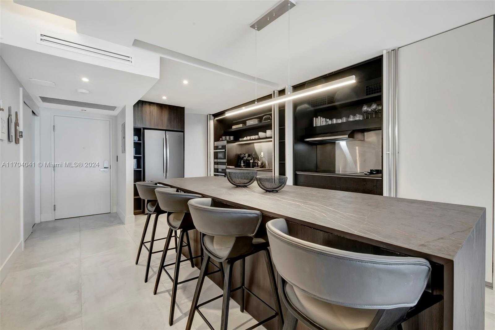 Small Image of 2301 COLLINS AVE #634/635, Miami Beach Number 5