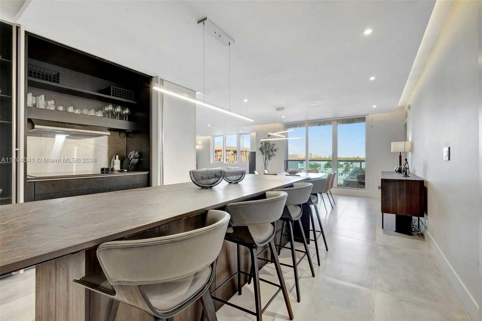 Small Image of 2301 COLLINS AVE #634/635, Miami Beach Number 6