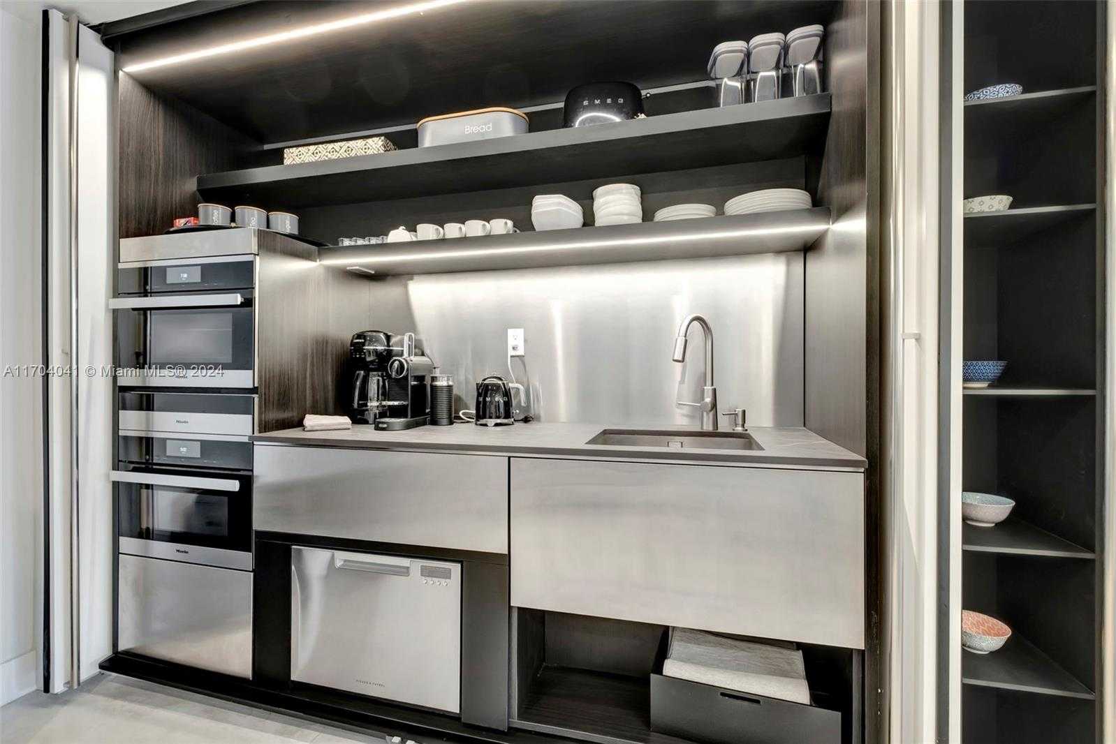 Small Image of 2301 COLLINS AVE #634/635, Miami Beach Number 7