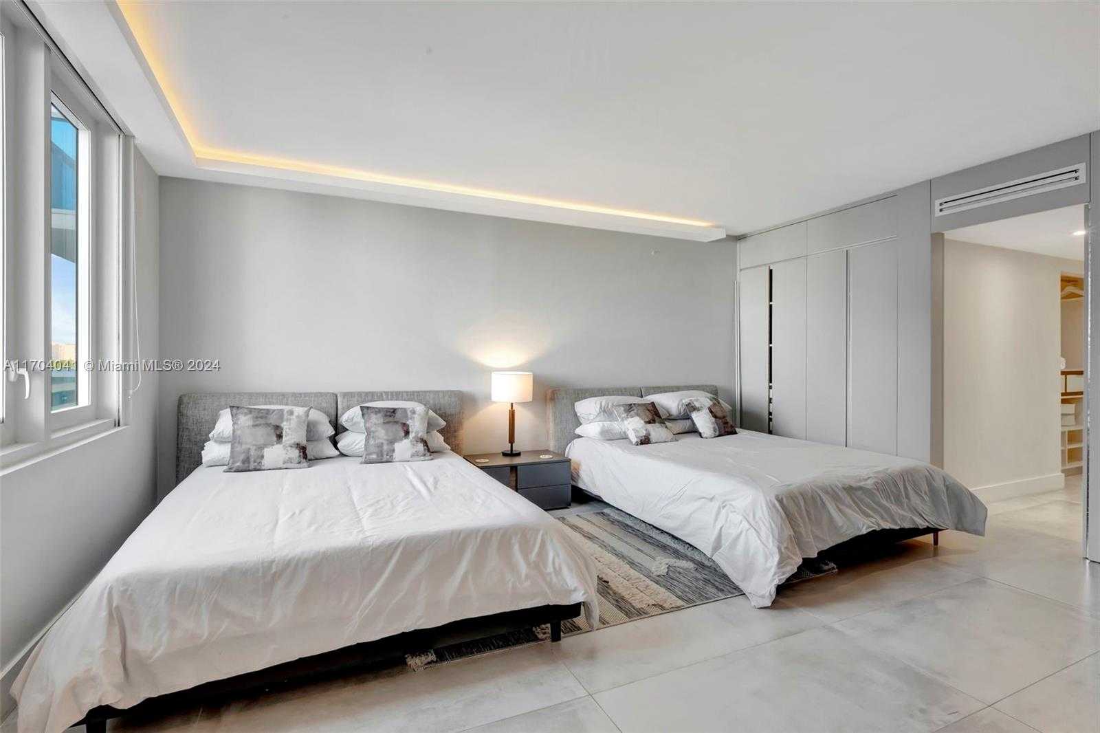 Small Image of 2301 COLLINS AVE #634/635, Miami Beach Number 9