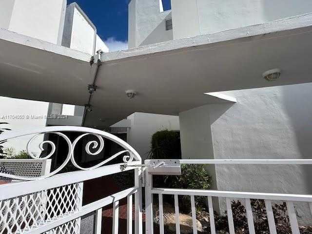 Small Image of 1075 93RD ST #401, Bay Harbor Islands Number 30