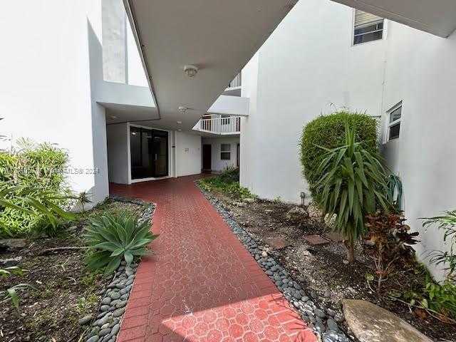 Small Image of 1075 93RD ST #401, Bay Harbor Islands Number 32