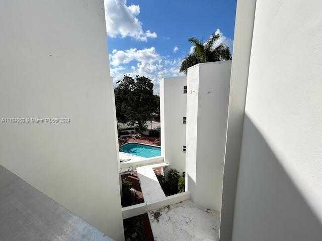 Small Image of 1075 93RD ST #401, Bay Harbor Islands Number 36