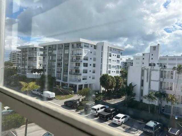 Small Image of 1075 93RD ST #401, Bay Harbor Islands Number 37