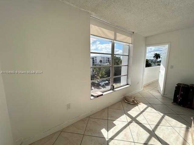 Small Image of 1075 93RD ST #401, Bay Harbor Islands Number 40
