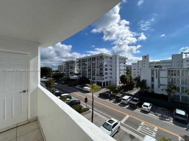 Small Image of 1075 93RD ST #401, Bay Harbor Islands Number 56