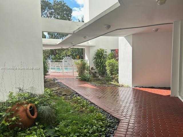 Small Image of 1075 93RD ST #401, Bay Harbor Islands Number 57