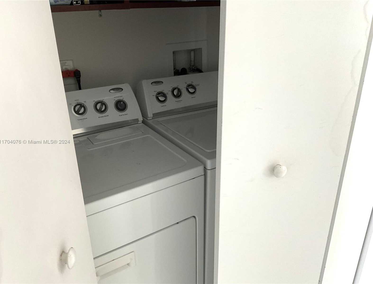 Small Image of 200 SUNNY ISLES BLVD #2-806, Sunny Isles Beach Number 17
