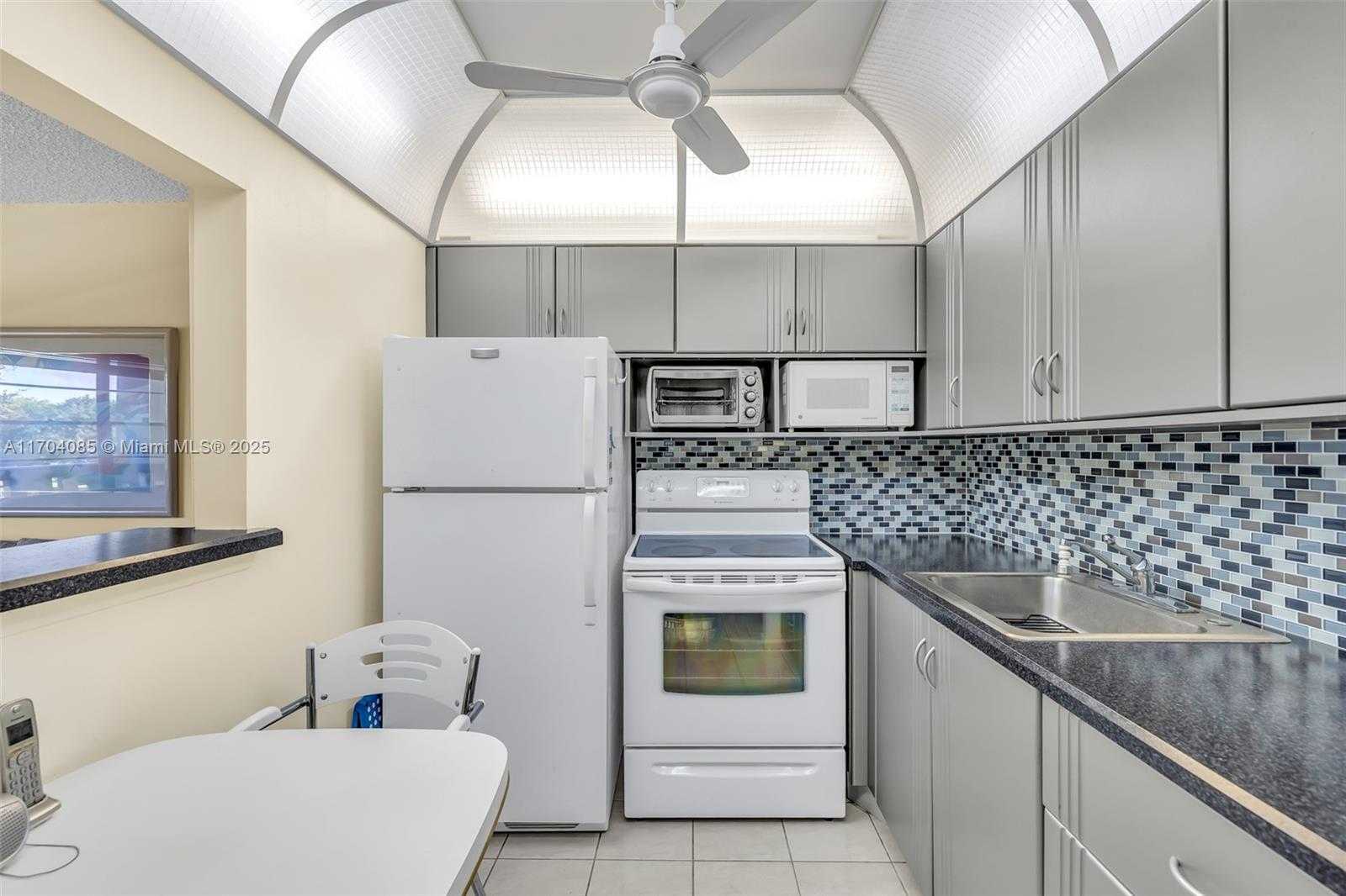 Small Image of 3029 BERKSHIRE B #3029, Deerfield Beach Number 15