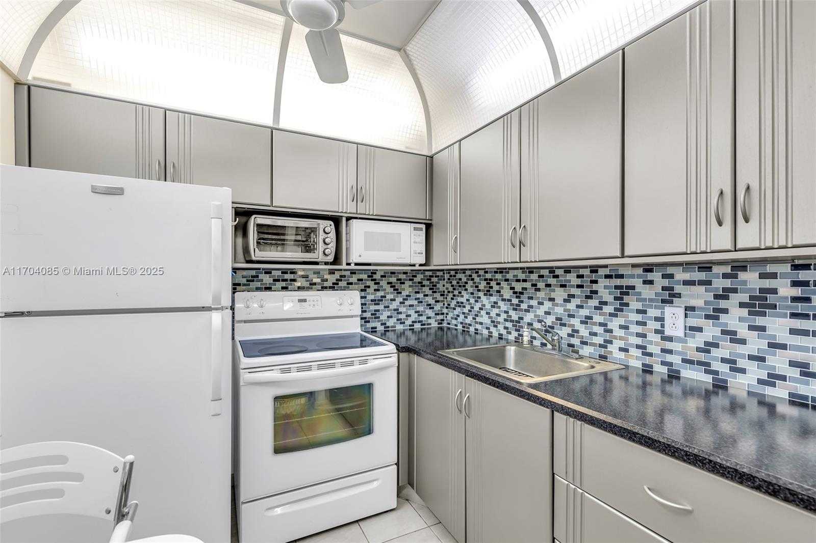 Small Image of 3029 BERKSHIRE B #3029, Deerfield Beach Number 16