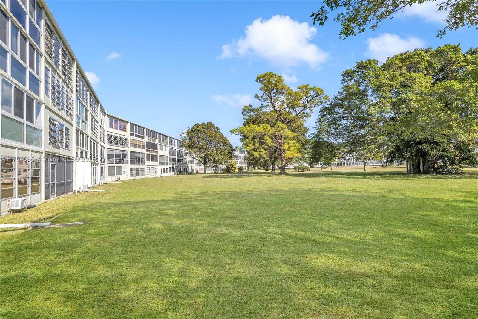 Small Image of 3029 BERKSHIRE B #3029, Deerfield Beach Number 25