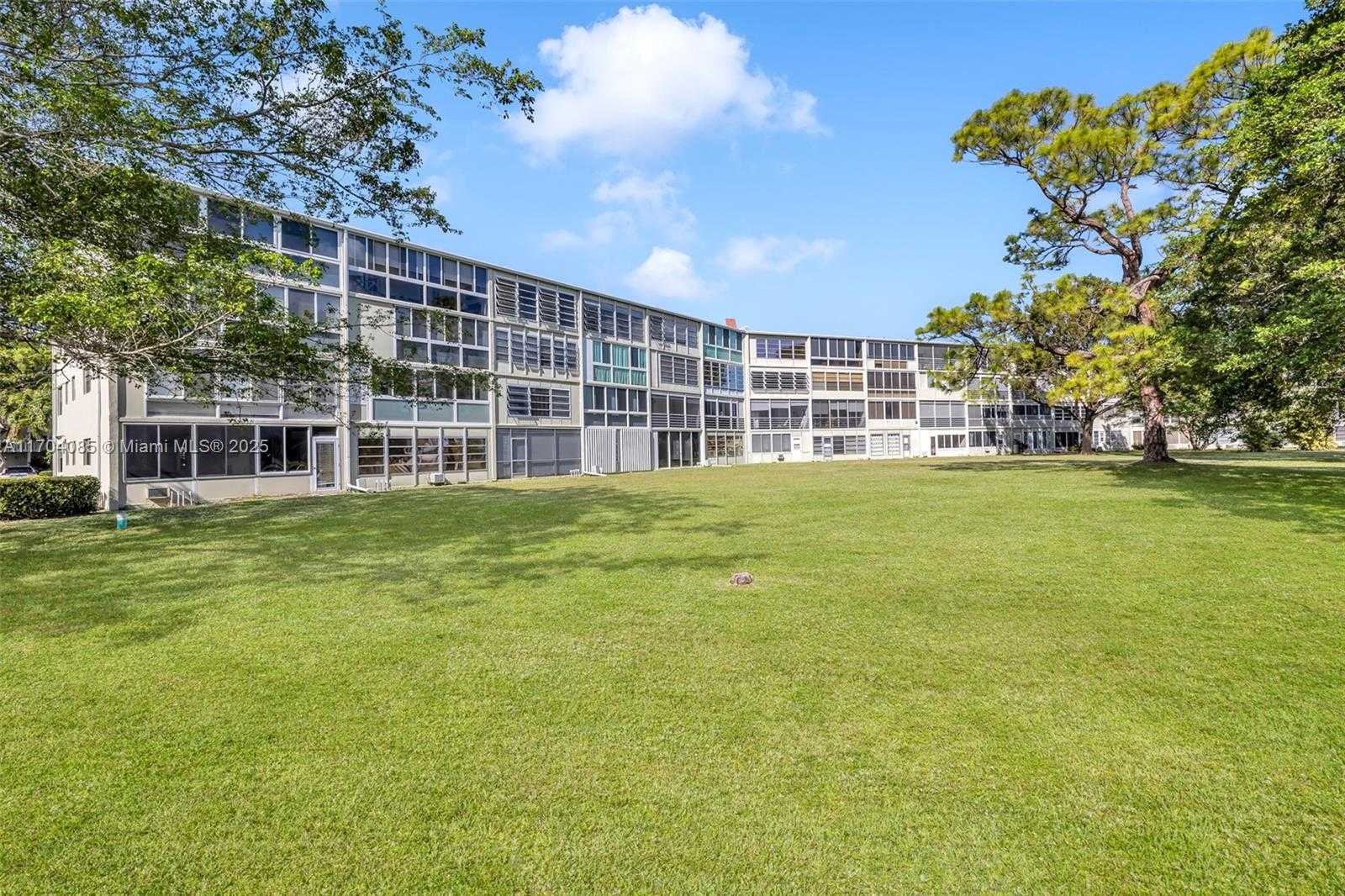 Small Image of 3029 BERKSHIRE B #3029, Deerfield Beach Number 26