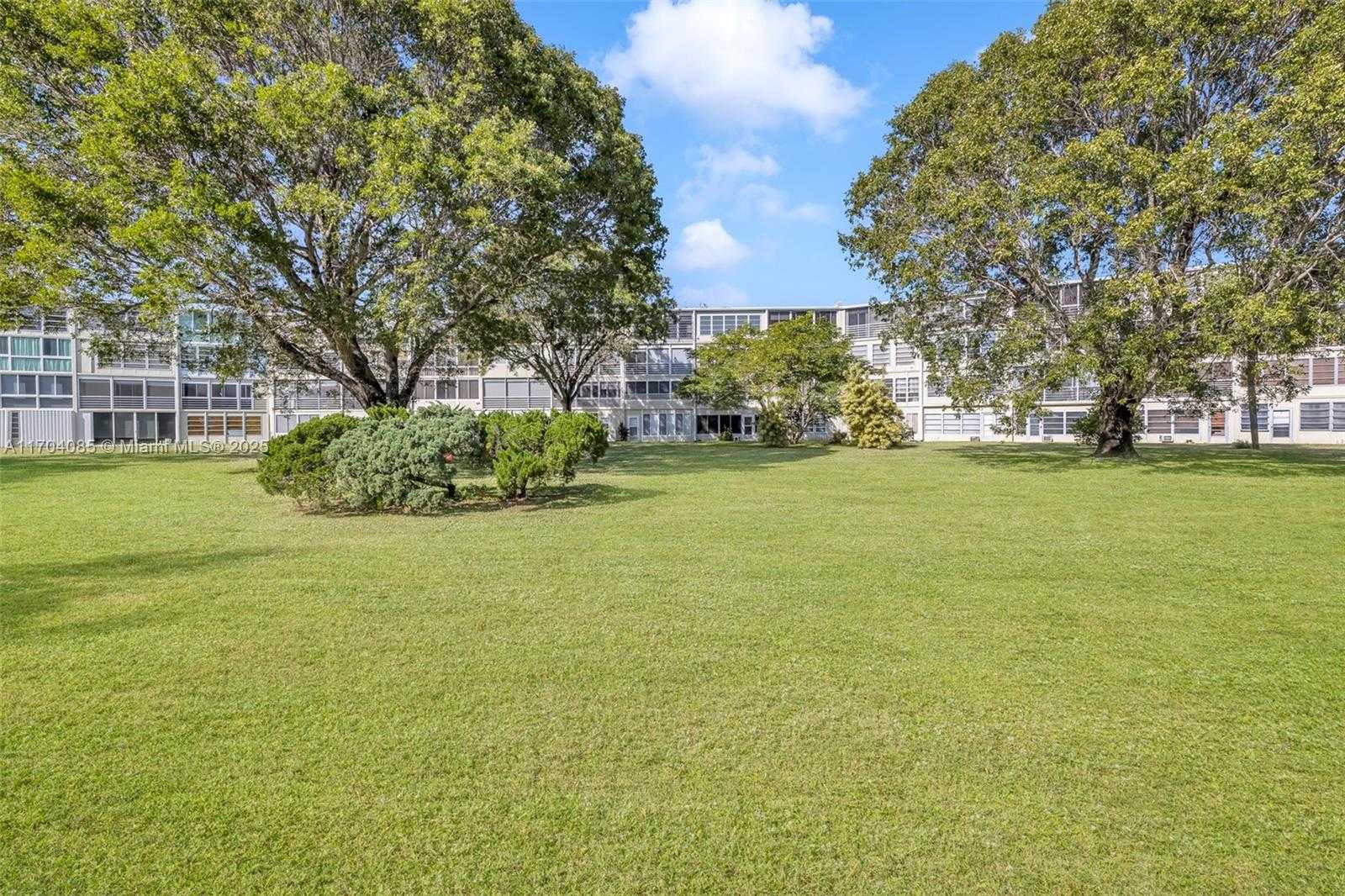 Small Image of 3029 BERKSHIRE B #3029, Deerfield Beach Number 27