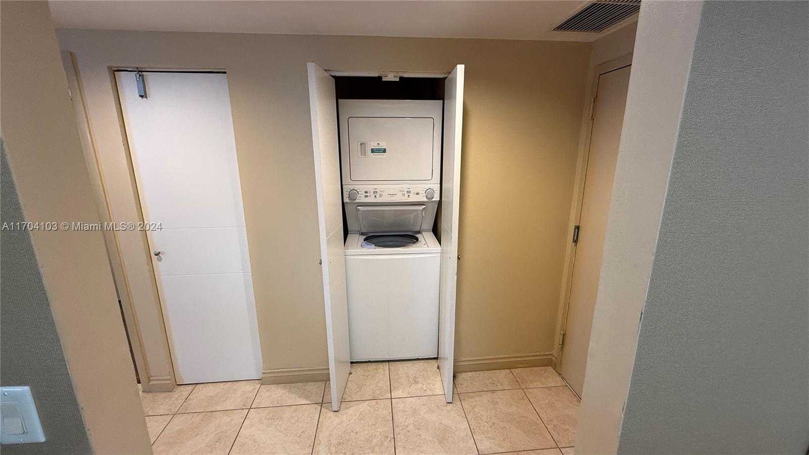 Small Image of 17375 COLLINS AVE #2406, Sunny Isles Beach Number 33